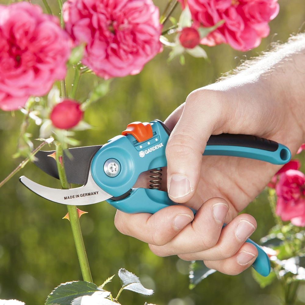 Kìm cắt cành cổ điển Gardena 08857-20